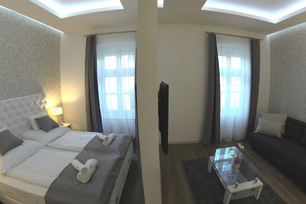 Munkacsy Hotel Bichișciaba Cameră foto